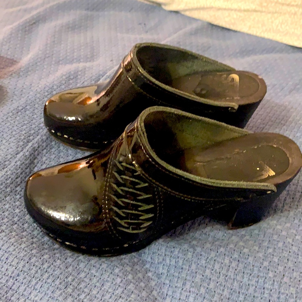 Custom made Sven clogs